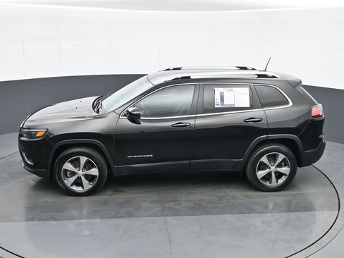 Used 2020 Jeep Cherokee Limited image 18