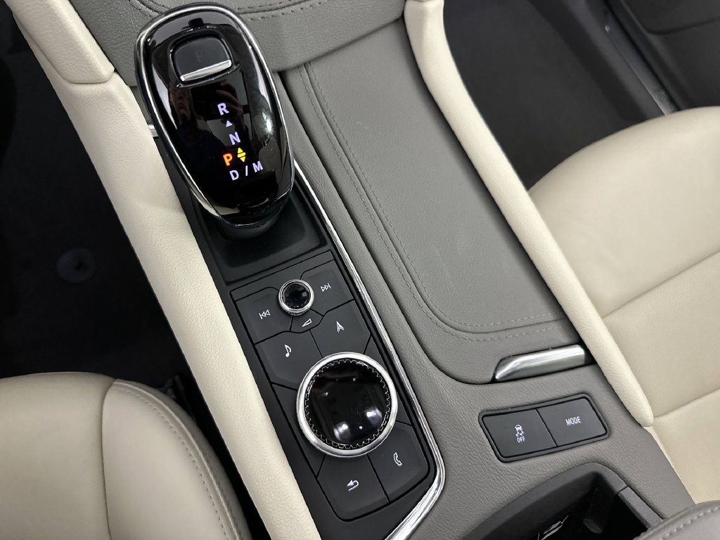 Used 2024 Cadillac XT5 Premium Luxury w/ Technology Package FWD image 19