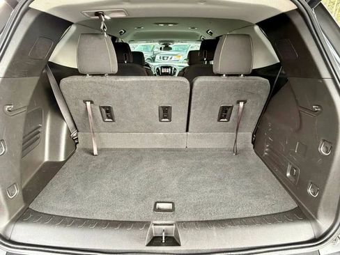 Used 2018 Chevrolet Traverse LT AWD/4WD image 15