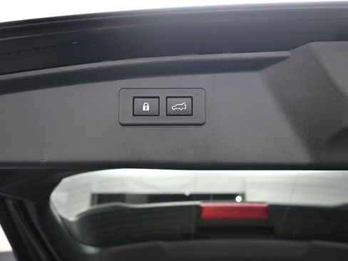 Used 2022 Subaru Outback Premium image 30