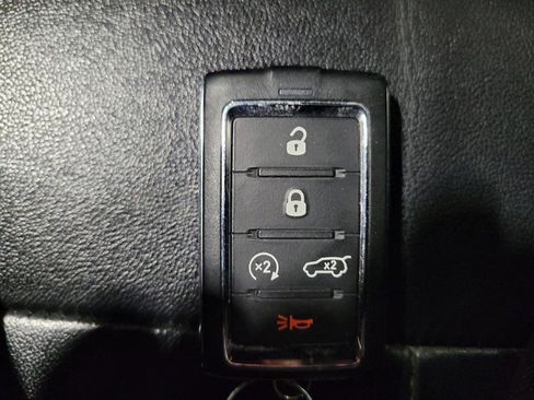 Used 2021 Jeep Grand Cherokee L Limited AWD/4WD image 32