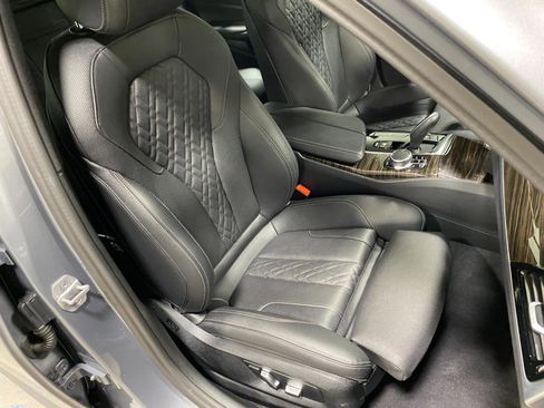 Used 2023 BMW 540i xDrive w/ M Sport Package image 19