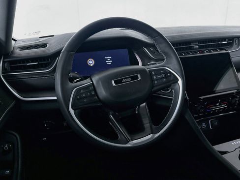 Used 2023 Jeep Grand Cherokee Limited w/ Black Appearance Package RWD image 18