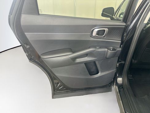 Used 2024 Kia Sorento S FWD image 26