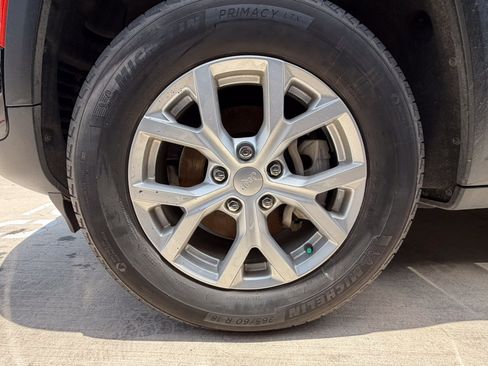 Used 2023 Jeep Grand Cherokee Limited AWD/4WD image 20