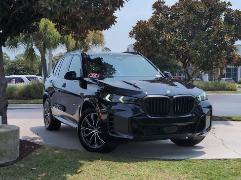 Used 2025 BMW X5 xDrive40i w/ M Sport Package AWD/4WD image 2
