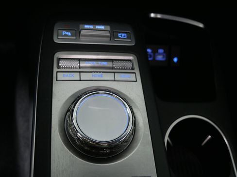 Certified 2022 Genesis GV70 2.5T w/ Select Package image 29