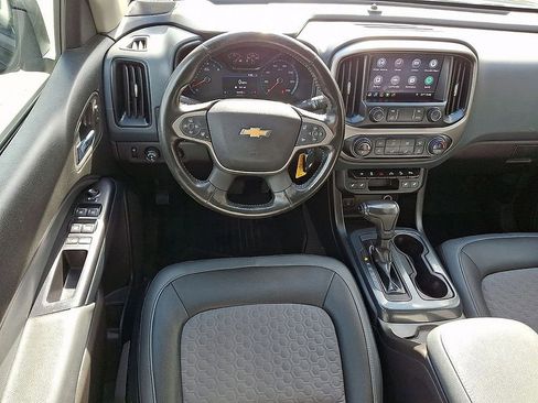 Used 2020 Chevrolet Colorado Z71 AWD/4WD image 16