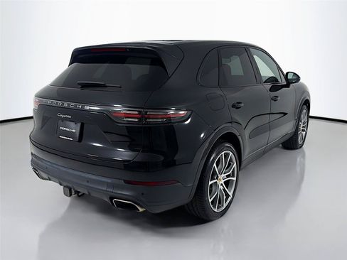 Certified 2023 Porsche Cayenne w/ Premium Package AWD/4WD image 27
