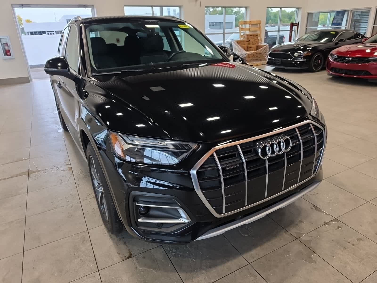 Used 2021 Audi Q5 2.0T Premium w/ Convenience Package AWD/4WD image 3