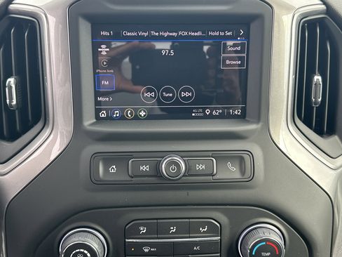 Certified 2024 Chevrolet Silverado 2500 Custom w/ Custom Value Package image 28