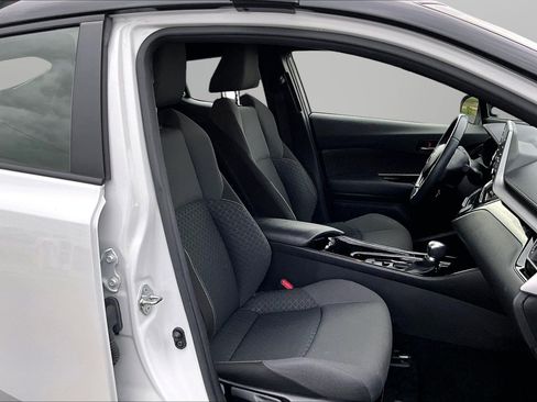 Used 2022 Toyota C-HR Nightshade FWD image 7