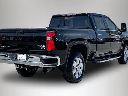 Used 2022 Chevrolet Silverado 2500 LTZ w/ LTZ Plus Package AWD/4WD image 5