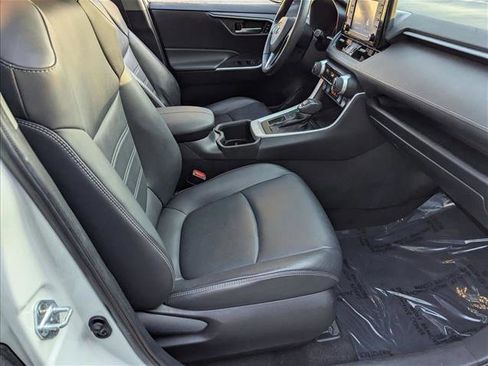 Certified 2022 Toyota RAV4 XLE Premium image 21