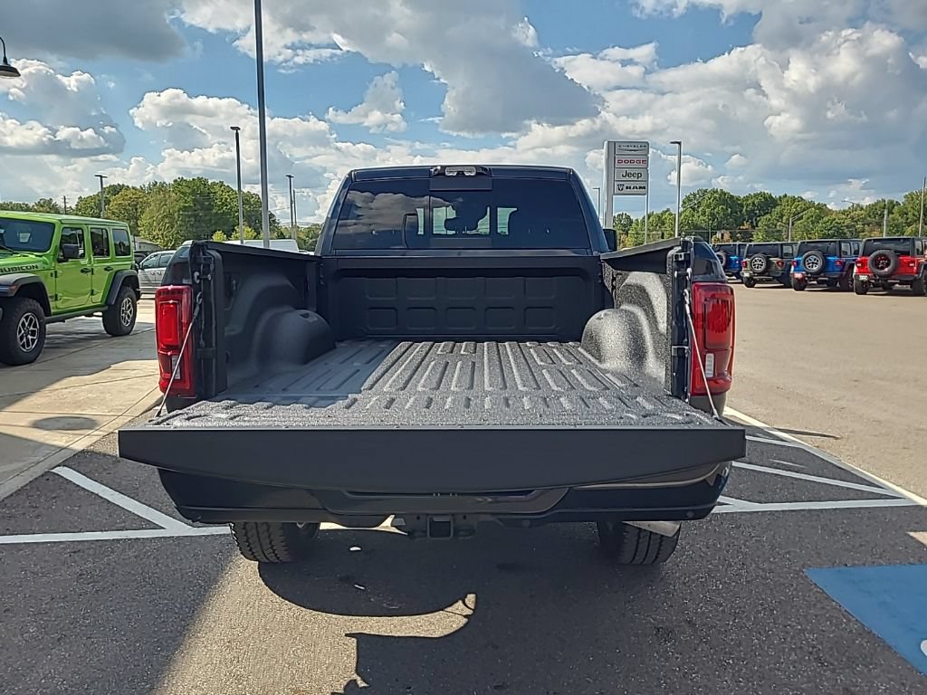 New 2026 RAM 2500 Big Horn AWD/4WD image 17