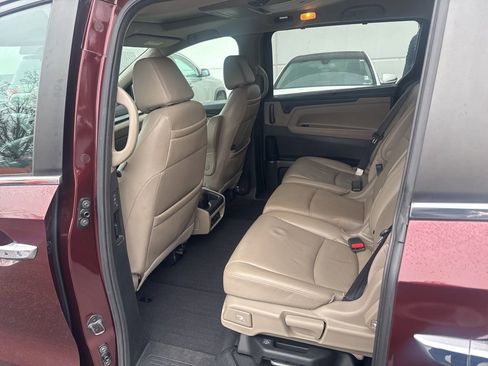 Used 2018 Honda Odyssey Touring image 13