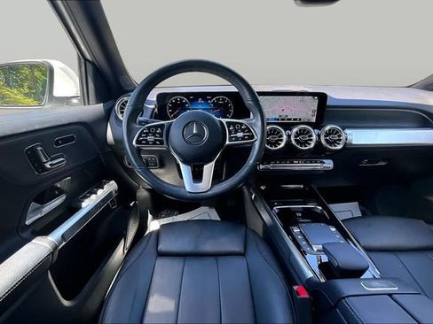 Certified 2023 Mercedes-Benz GLB 250 4MATIC image 11