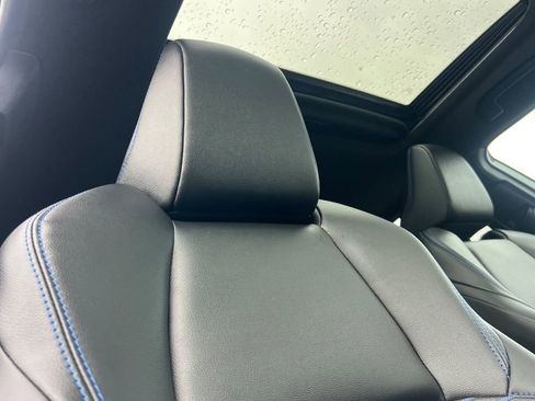 Used 2025 Toyota Corolla Cross AWD Hybrid w/ Convenience Package image 16