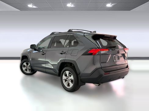 Used 2023 Toyota RAV4 XLE w/ Convenience Package FWD image 3