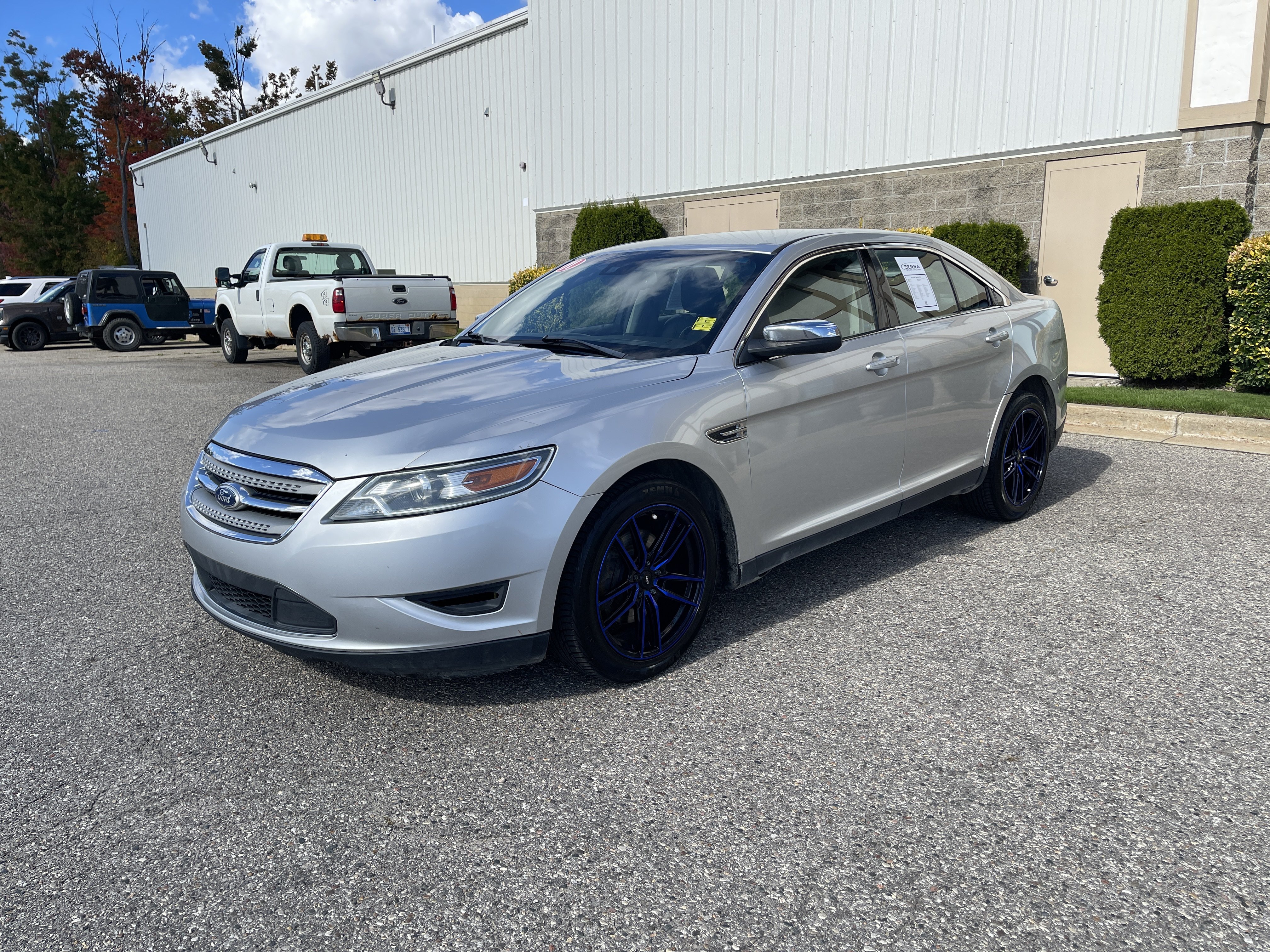 Used 2011 Ford Taurus Limited w/ 303A Rapid Spec Order Code AWD/4WD image 8