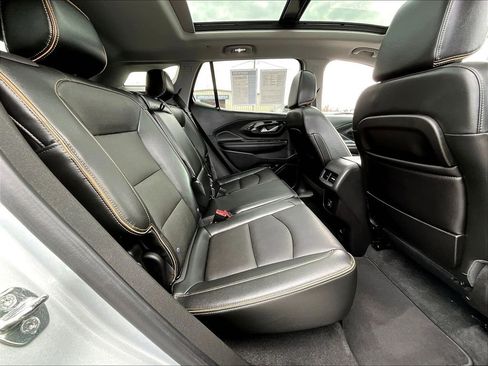Used 2022 GMC Terrain AT4 w/ Infotainment Package II image 15