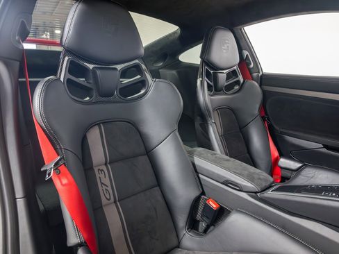 Used 2018 Porsche 911 GT3 w/ Sport Chrono Package image 26