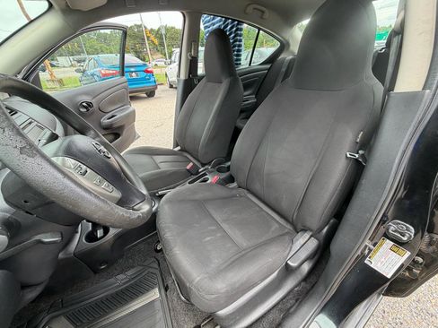 Used 2017 Nissan Versa S Plus FWD image 22
