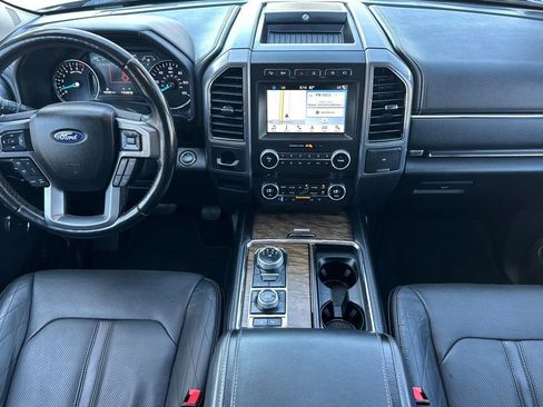 Used 2018 Ford Expedition Platinum image 15