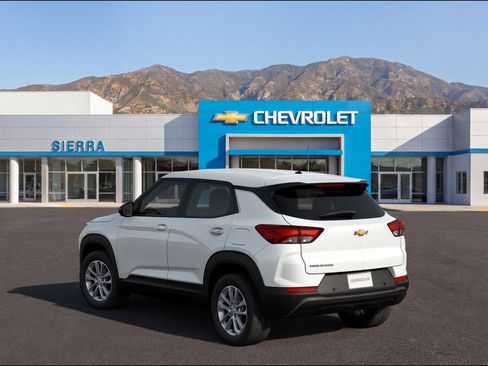 New 2026 Chevrolet TrailBlazer LS w/ LS Convenience Package FWD image 2