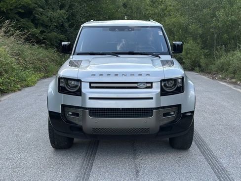 Certified 2021 Land Rover Defender 90 X-Dynamic S image 3