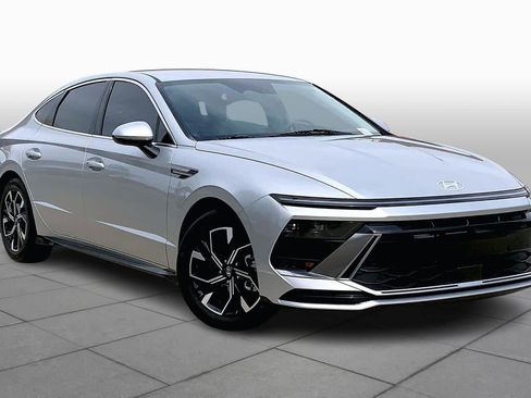 Used 2025 Hyundai Sonata SEL image 3