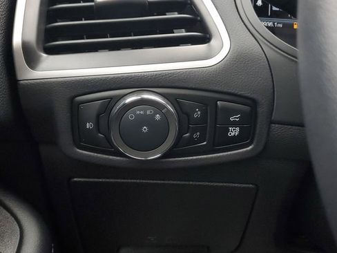 Used 2024 Ford Edge SEL w/ Convenience Package image 13