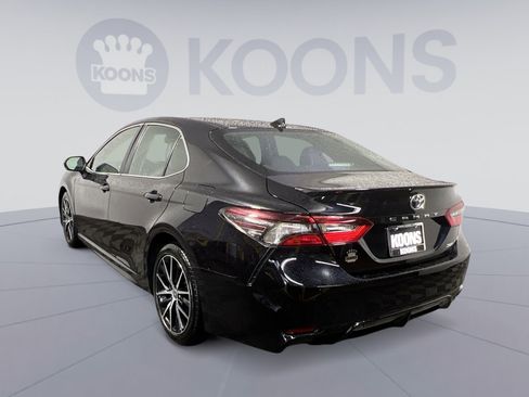 Used 2023 Toyota Camry SE FWD image 8