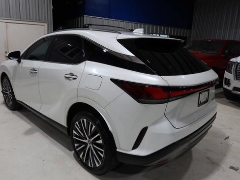 Used 2024 Lexus RX 350 Premium w/ Accessory Package (Z1) FWD image 3