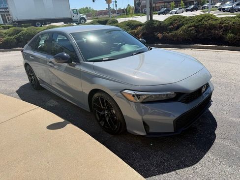 Used 2025 Honda Civic Sport image 3