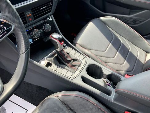 Used 2024 Volkswagen Jetta GLI Autobahn FWD image 16