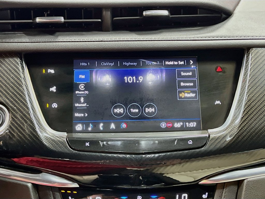 Used 2024 Cadillac XT6 Sport w/ Technology Package AWD/4WD image 15