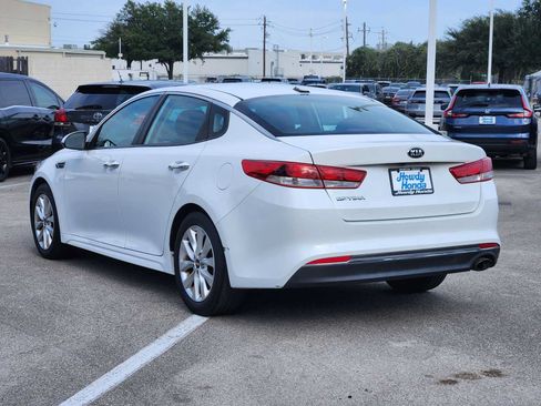 Used 2017 Kia Optima LX FWD image 5