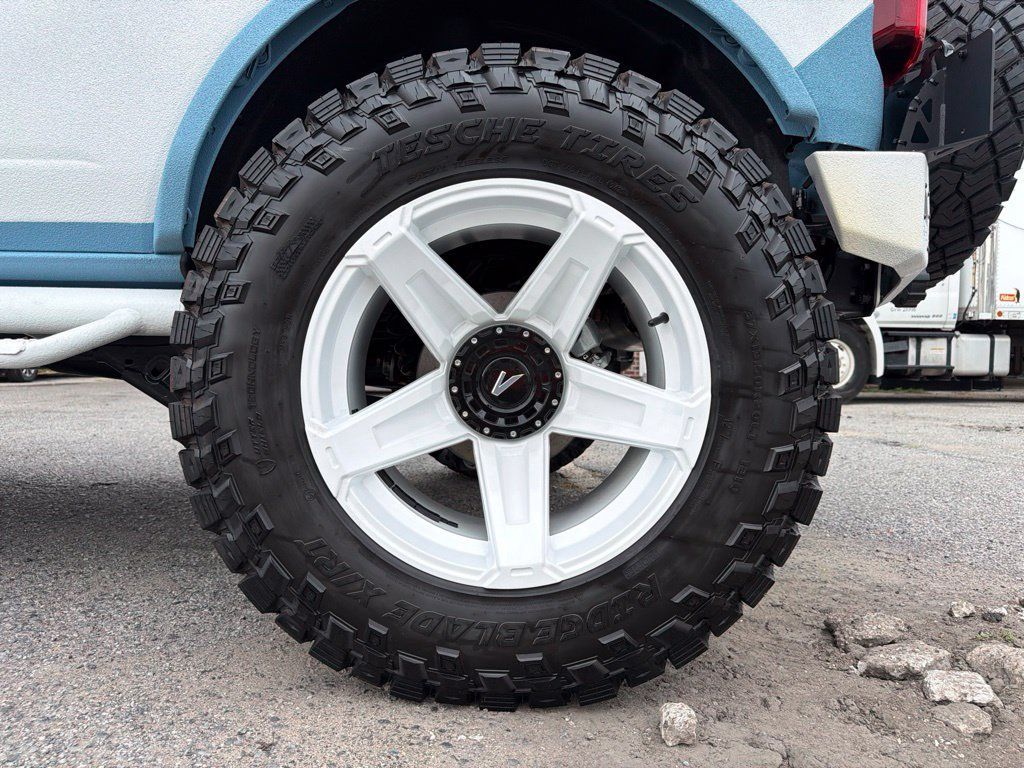 Used 2025 Ford Bronco 4-Door AWD/4WD image 15