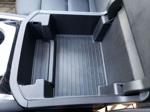 Used 2025 Chevrolet Suburban RST w/ RST Capability Package image 25