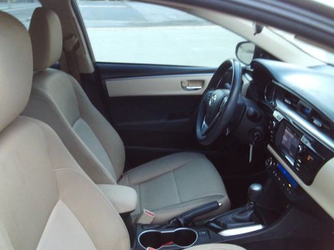 Used 2015 Toyota Corolla LE image 20