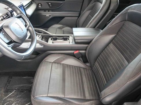 Used 2024 Lincoln Nautilus Reserve w/ Equipment Group 202A AWD/4WD image 19