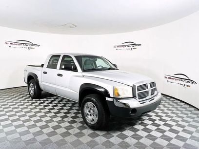 Used 2005 Dodge Dakota SLT
