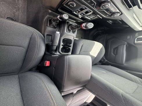 Used 2026 Jeep Wrangler Sport AWD/4WD image 23