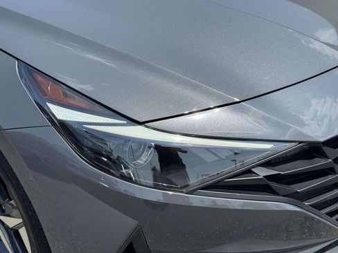 Used 2023 Hyundai Elantra SEL w/ Convenience Package FWD image 9