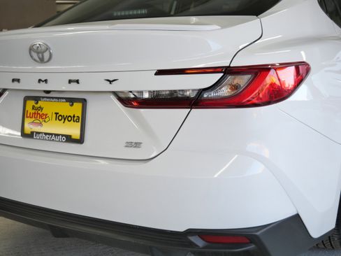 Certified 2025 Toyota Camry SE image 17