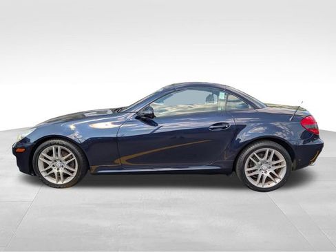 Used 2009 Mercedes-Benz SLK 300 image 4