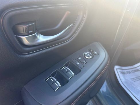 Used 2023 Honda HR-V Sport image 17
