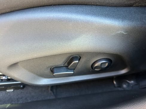 Used 2020 Jeep Compass Latitude FWD image 21