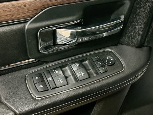 Used 2018 RAM 1500 Laramie image 18